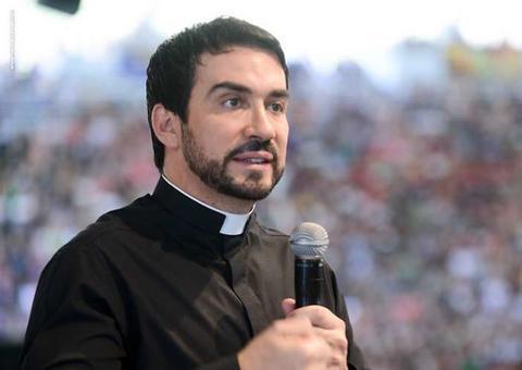 Show de Padre Fábio de Melo no Santuário de Aparecida será exibido na TV