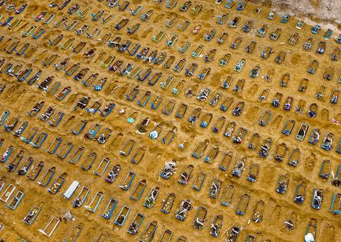 Manaus completa uma semana sem registrar mais de 100 enterros por dia 