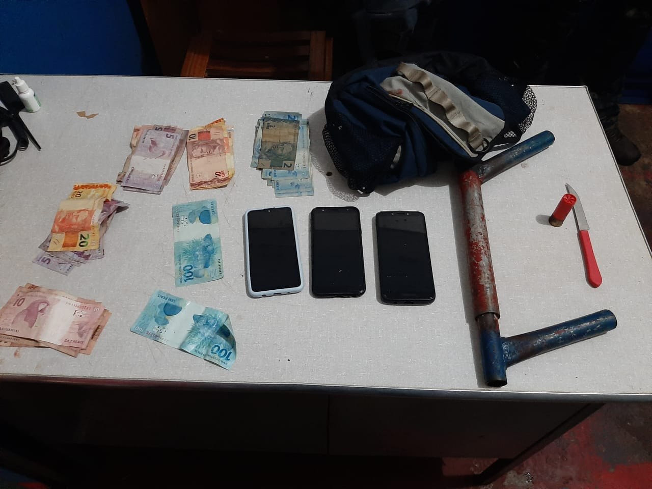 Dupla é presa após fazer a limpa em loja no Amazonas 