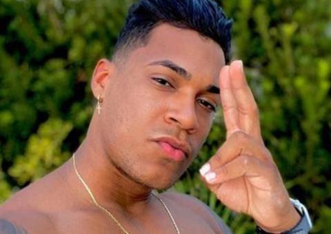 Influencer Abner Pinheiro diz que teve auxílio emergencial aprovado e causa revolta