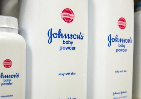Johnson & Johnson para de comercializar produto que pode estar causando câncer