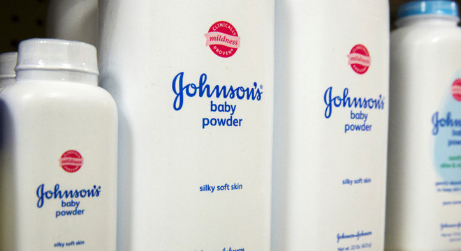 Johnson & Johnson para de comercializar produto que pode estar causando câncer