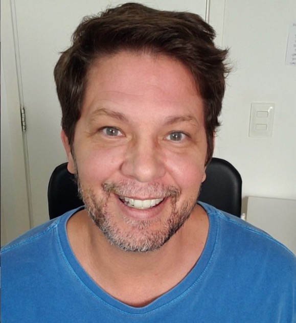 Ator Mario Frias é cotado para substituir Regina Duarte na secretaria de Cultura