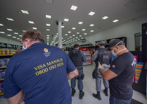 Após denúncia dos funcionários, loja de cosméticos é interditada pela terceira vez em Manaus
