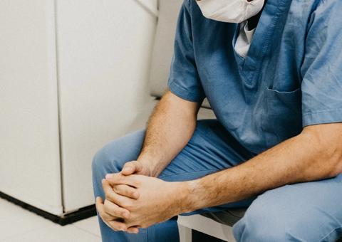 Profissionais da Saúde enviados a Manaus ainda aguardam assinatura de contrato com governo federal 