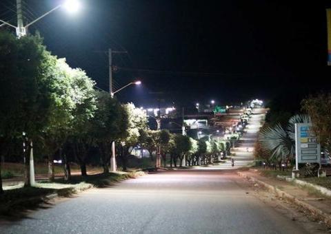 Prefeito autoriza reabertura total do comércio em Apuí 