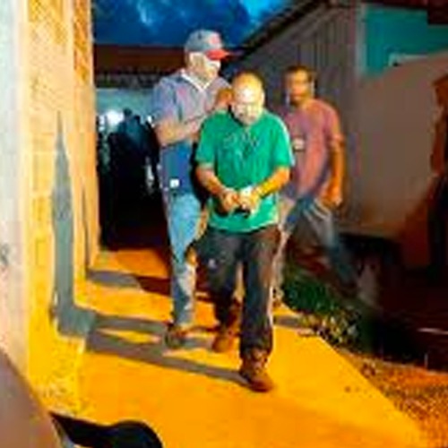 Filha de serial killer que ajudou pai a matar sete pessoas é indiciada por homicídios 