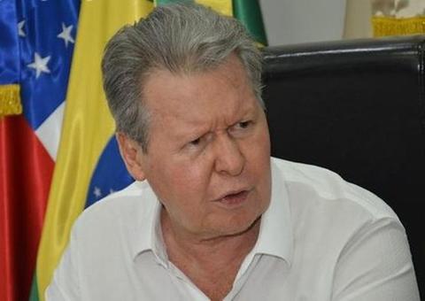 Prefeito de Manaus diz que presidente é corresponsável por mortes de Covid-19
