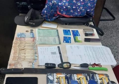 Trio é preso enquanto fazia arrastões em avenida de Manaus