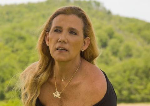 Rita Cadillac pede auxílio emergencial e é criticada por internautas: 'se manca'