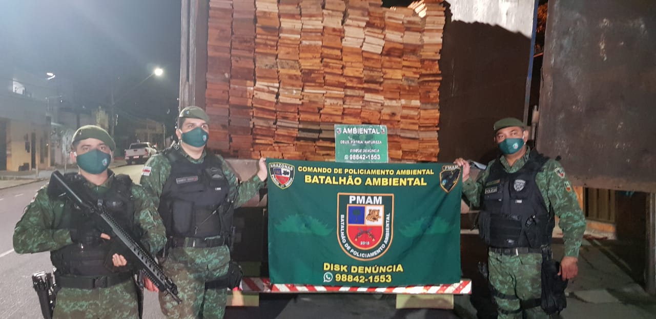 Motorista é detido transportando madeira ilegal na zona Sul de Manaus 