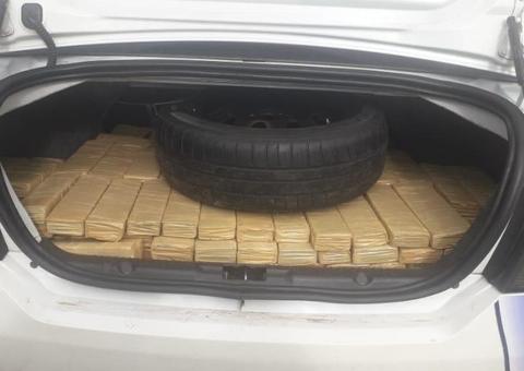 Falso carro da TV Record é apreendido com mais de 300kg de maconha
