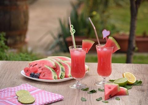 Suco de chá verde com melancia pode ajudar no emagrecimento; confira