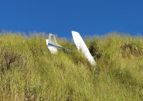 Avião de pequeno porte cai próximo ao aeroporto de Belo Horizonte