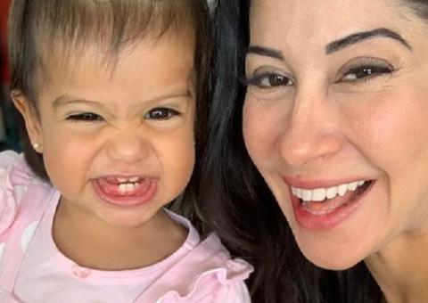  Mayra Cardi choca ao dizer que não pretende por a filha na escola 