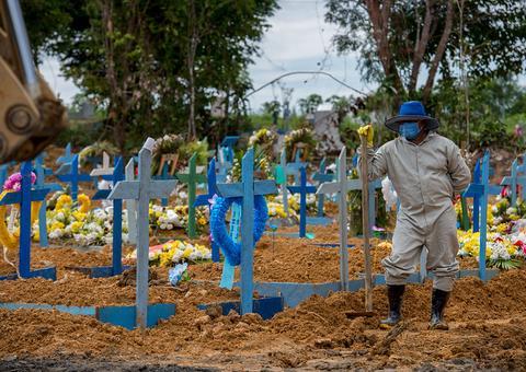Pela primeira vez em maio, Manaus registra menos de 50 enterros em um dia 