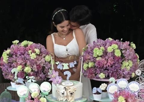 Grávida, Sthefany Brito revela sexo do bebê em chá revelação diferente