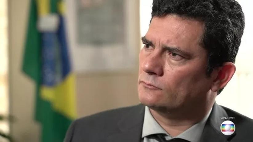 Planalto admite que publicou assinatura de Moro na exoneração de Valeixo sem autorização
