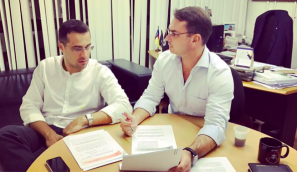 Capital de loja de advogado de Flávio Bolsonaro multiplica por 9 em dois anos 