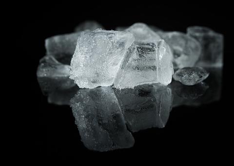 Gelo no sexo oral; confira dicas para arrasar nas preliminares