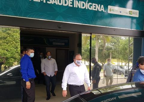 Ministro interino da Saúde não fala com imprensa durante visita a Manaus 