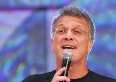 Ex-bbb Gyselle Soares revela ter ficado com Pedro Bial: ‘pegaria de novo’