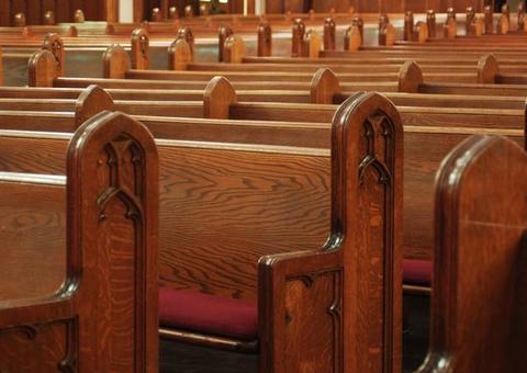 Projeto de lei proíbe fechamento de igrejas durante pandemia