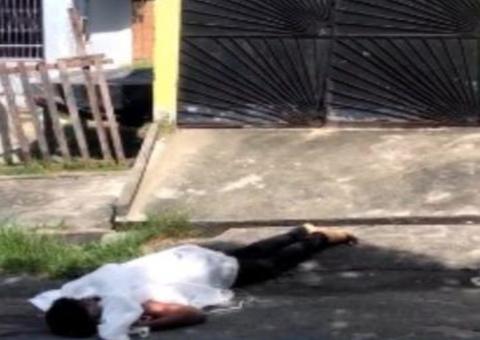 AO VIVO: Homem é executado a tiros por desafeto em Manaus