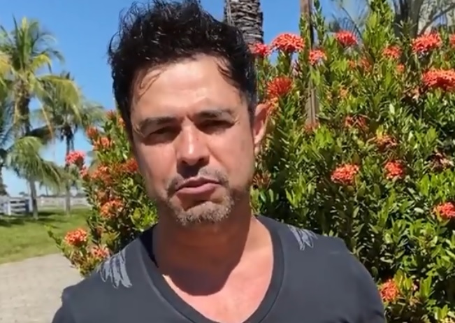 Zezé Di Camargo chama fã de idiota após comentário sobre saúde do cantor 
