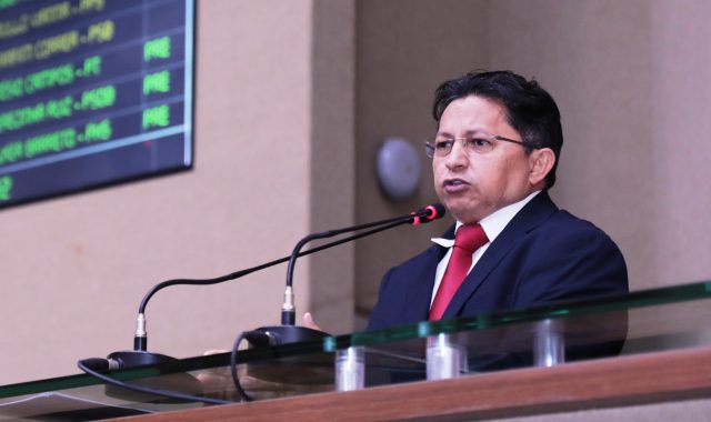 Sinésio Campos é pré-candidato à Prefeitura de Manaus 