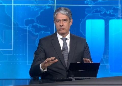 Durante Jornal Nacional, William Bonner ironiza blogueiro terraplanista investigado pela Polícia Federal