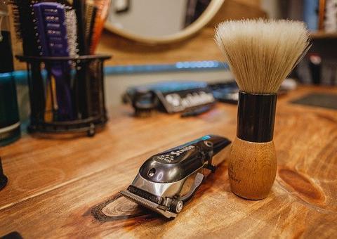 Confira dicas para cortar a própria franja em casa durante quarentena