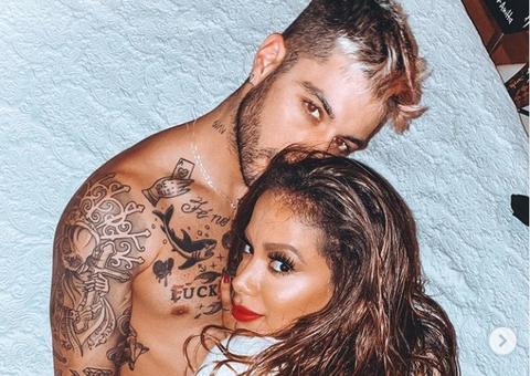 Anitta abre as pernas em vídeo e reação de Gui Araújo chama atenção