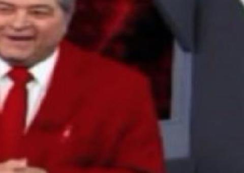 Datena exibe meme que o chama de comunista e questiona Bolsonaro sobre fake news