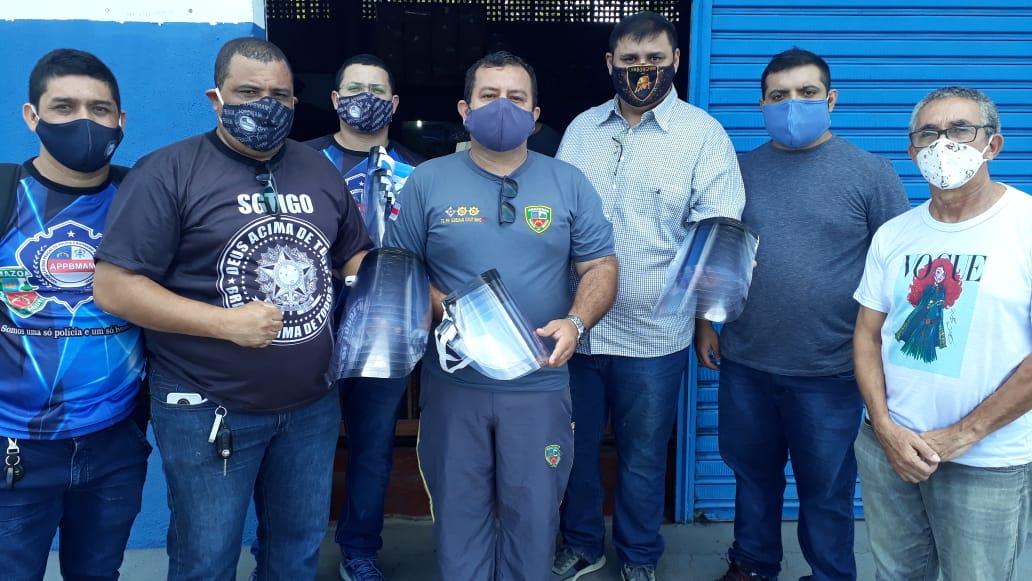 Polícia Militar recebe doação de 300 protetores faciais para militares do interior do Amazonas
