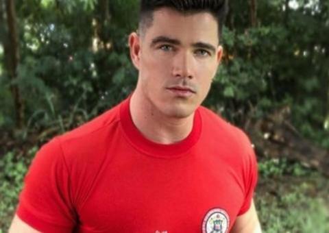 Bombeiro gato da Netflix faz sucesso e arranca suspiros nas redes sociais 