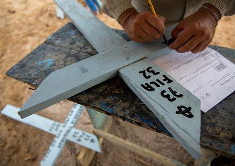Manaus registra mais de 50 enterros na quinta-feira; 10 mortes por Covid-19 