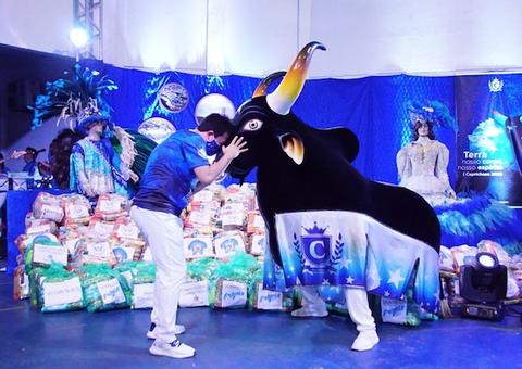 Boi Caprichoso entrega 20 toneladas de alimentos arrecadadas em live solidária