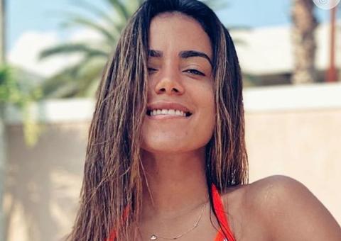 Anitta enlouquece fãs ao treinar boxe de biquíni fio-dental