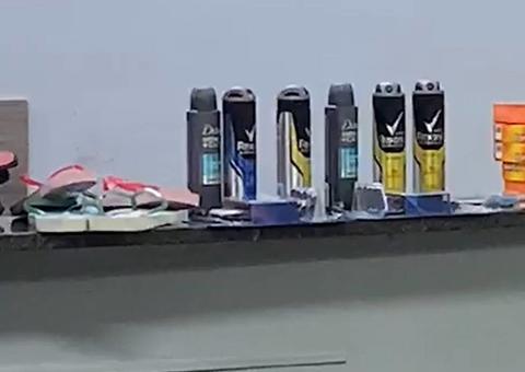 Quarteto é preso ao furtar desodorantes e produtos de duas drogarias em Manaus 