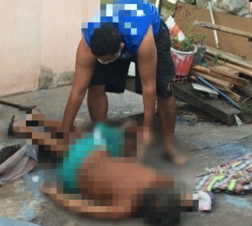 Homem com problemas mentais surta e mata idoso a facadas no Amazonas 