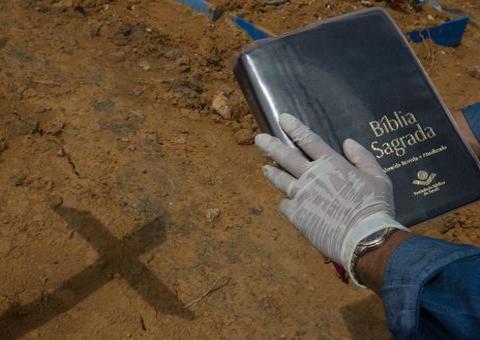 Manaus volta a ter menos de 50 sepultamentos em um dia 