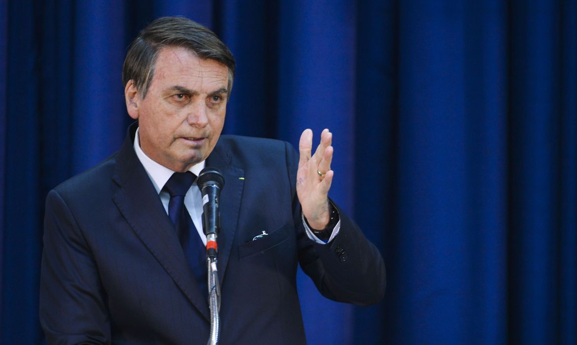 'Tudo aponta para uma crise', diz Bolsonaro ao citar ações do Judiciário sobre governo