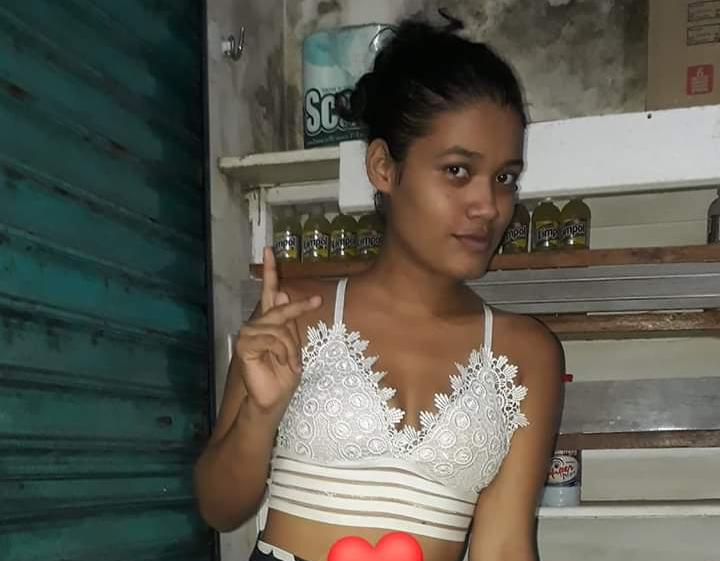 Mãe busca por filha que sumiu após ter sido supostamente levada por amiga para retiro 