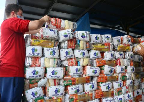 Kits do ‘Merenda em Casa’ são entregues para estudantes de Anamã e Caapiranga