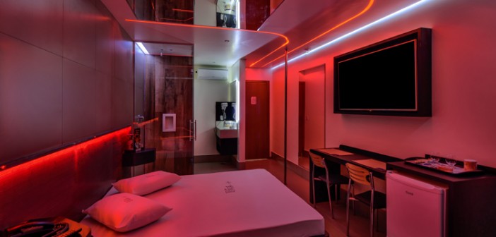 Trio invade motel e toca terror entre clientes e funcionários durante assalto em Manaus