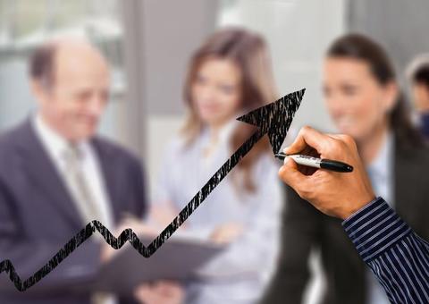 Confiança dos empresários sobe 9,8 pontos em maio, diz FGV