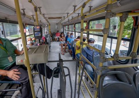 Sinetram diz que vai aumentar frota de ônibus em Manaus, mas vê risco de contaminação 