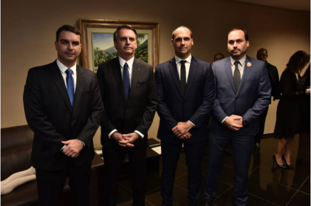 Após ação de hackers, pedidos de filiação da família Bolsonaro são rejeitados pelo PT