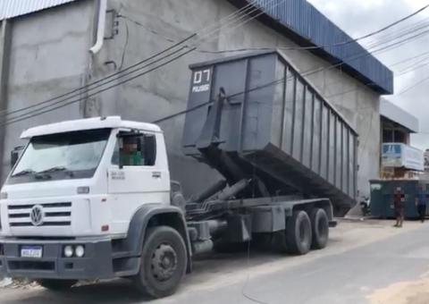 Caçamba arranca fiação e deixa moradores sem energia elétrica em Manaus